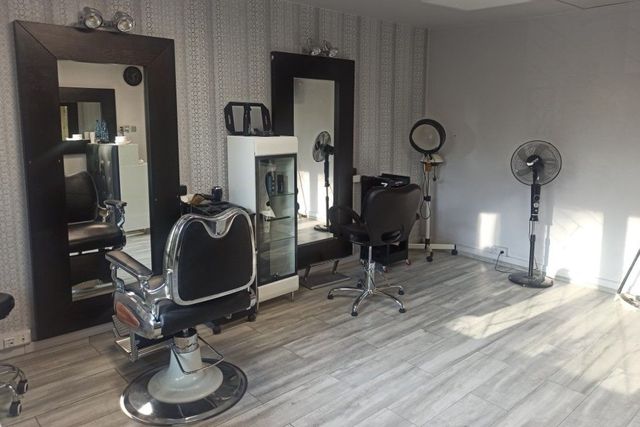 Salon Fryzjerski | Kosmetyczny — barbershop w Krakowie